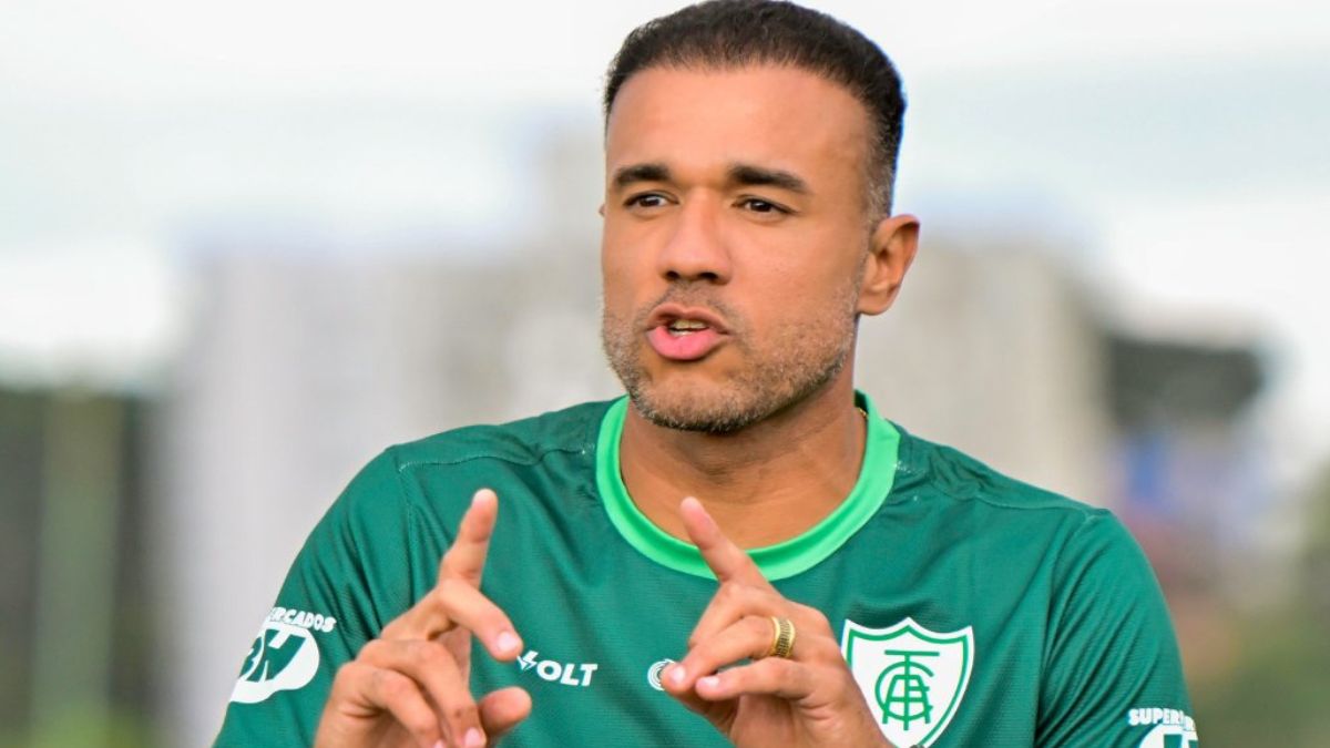 Roger Silva diz que saída do Sport foi precoce e cita pressão externa