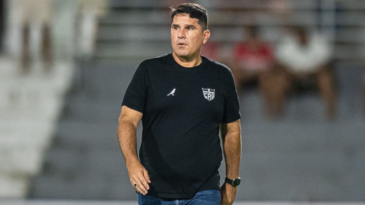 Após nono jogo sem vitórias, Barroca diz que diretoria do CRB não cogitou demissão
