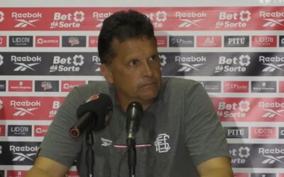 Claudinei exalta entrega dos atletas e elogia torcida do Santa em vitória na Série C