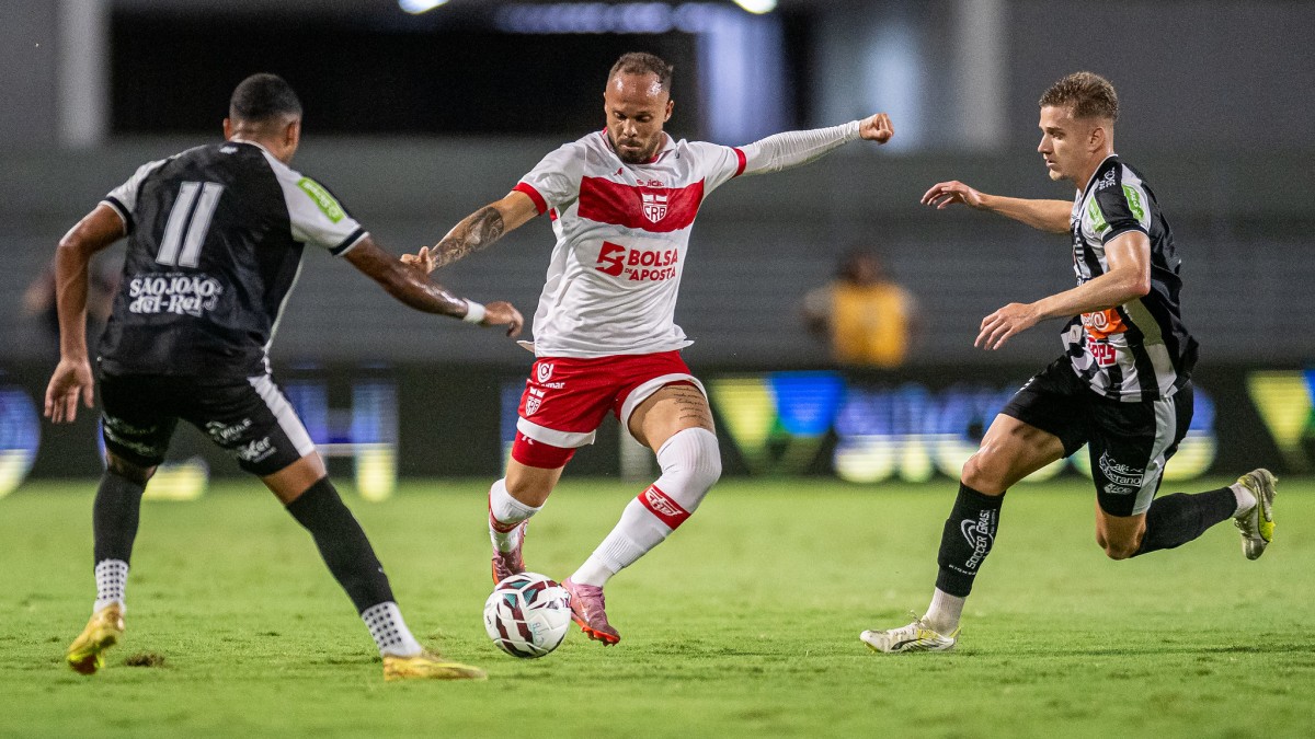CRB faz 2 x 0, mas leva virada no último minuto e perde para o Athletic-MG dentro de casa pela Série B