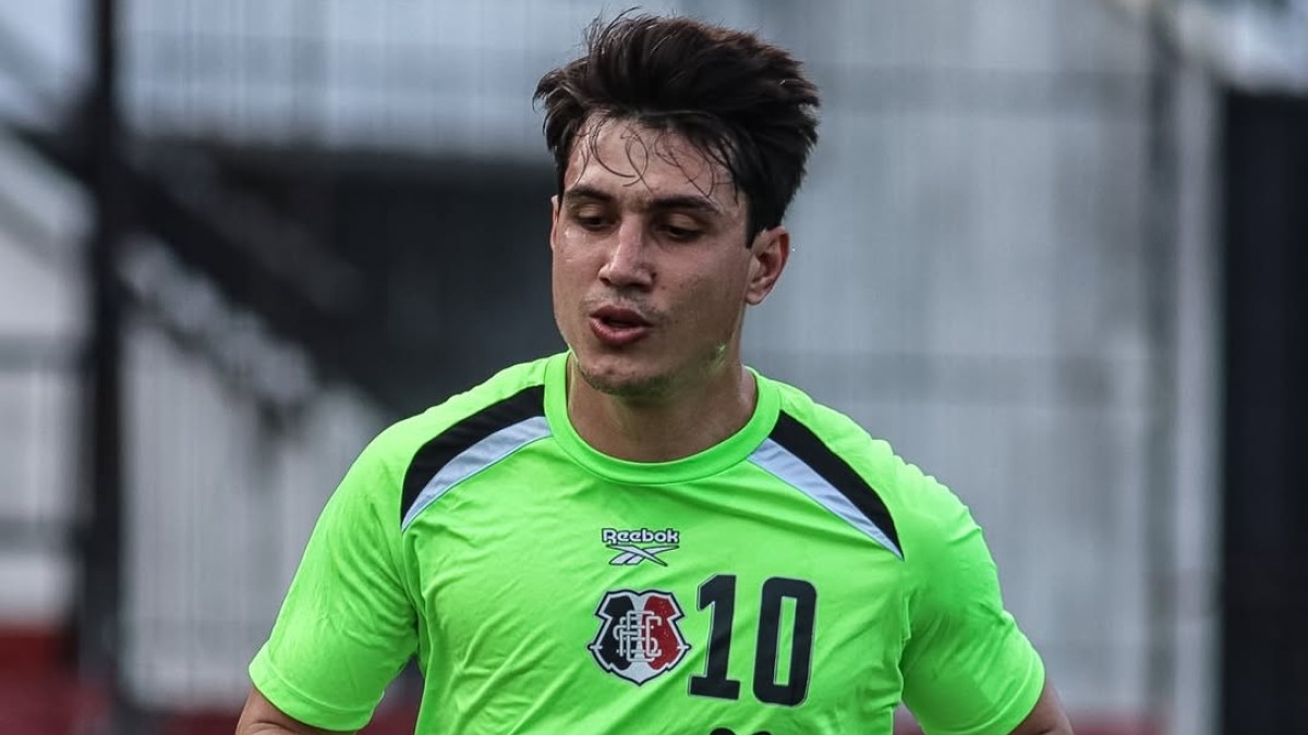 Léo Costa, volante do Santa Cruz