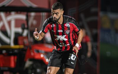 Atacante projeta dificuldade contra o São Paulo, mas destaca ímpeto do Vitória: “Queremos muito vencer”