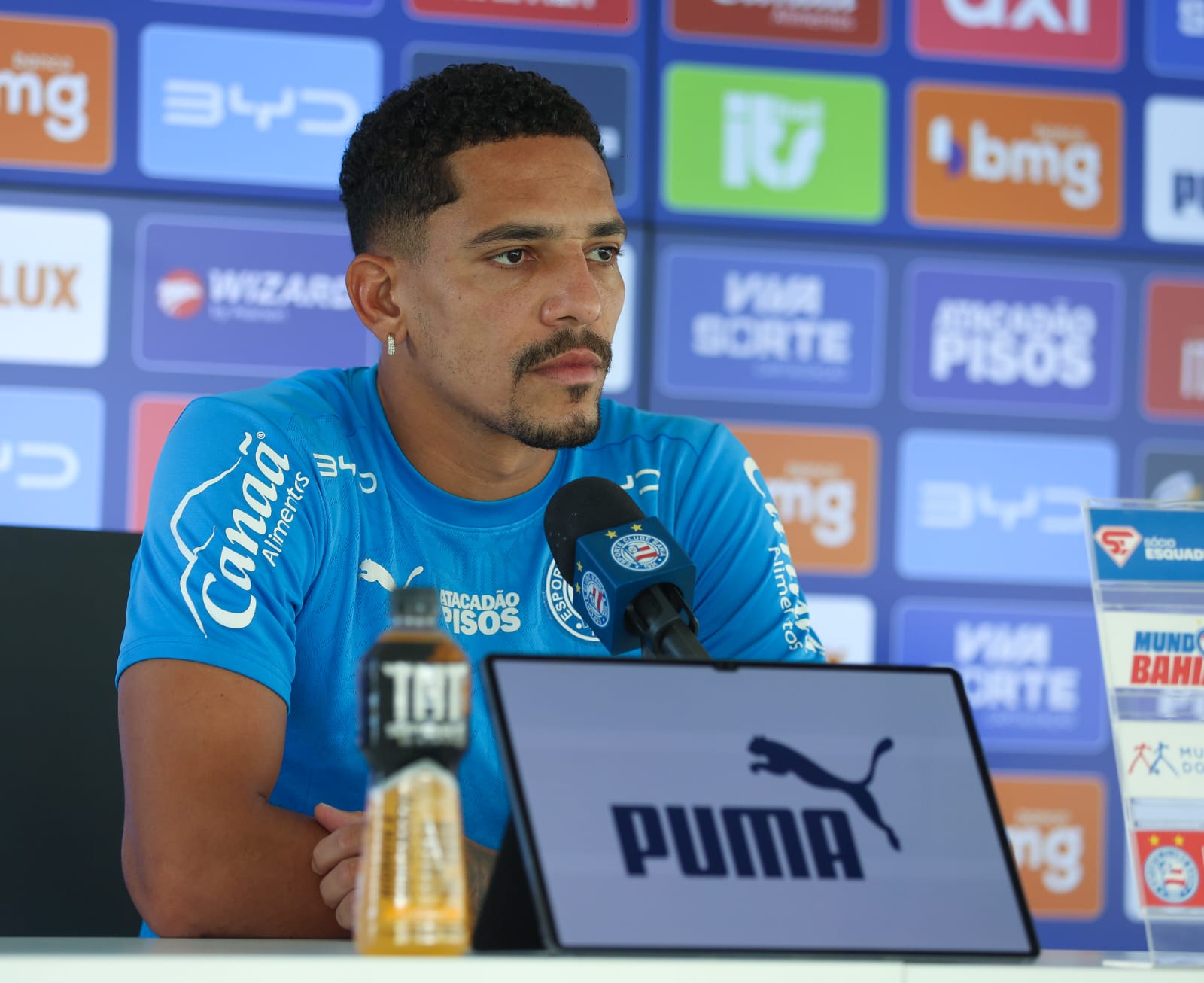 Gilberto comenta disputa pela titularidade do Bahia com Acevedo: “Vejo com naturalidade”