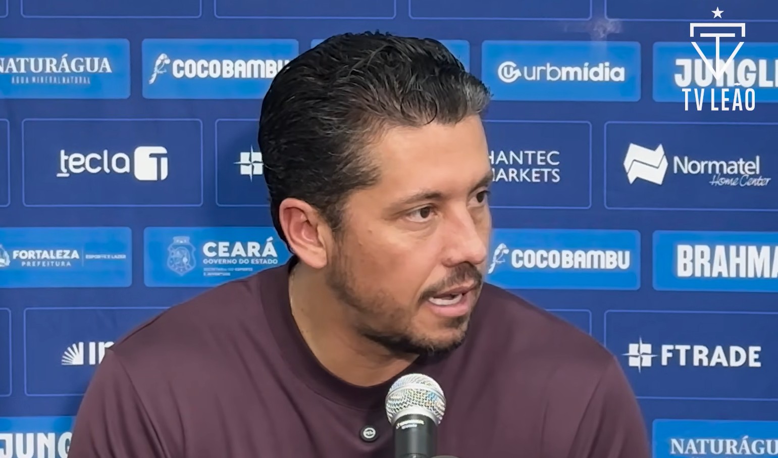 Técnico do Fortaleza vê as críticas como “exacerbadas” e ressalta necessidade de confiar no elenco