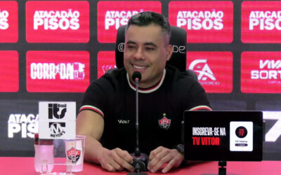 Jair Ventura celebra triunfo do Vitória e revela promessa de pix para Ramon por gol: “Merece”