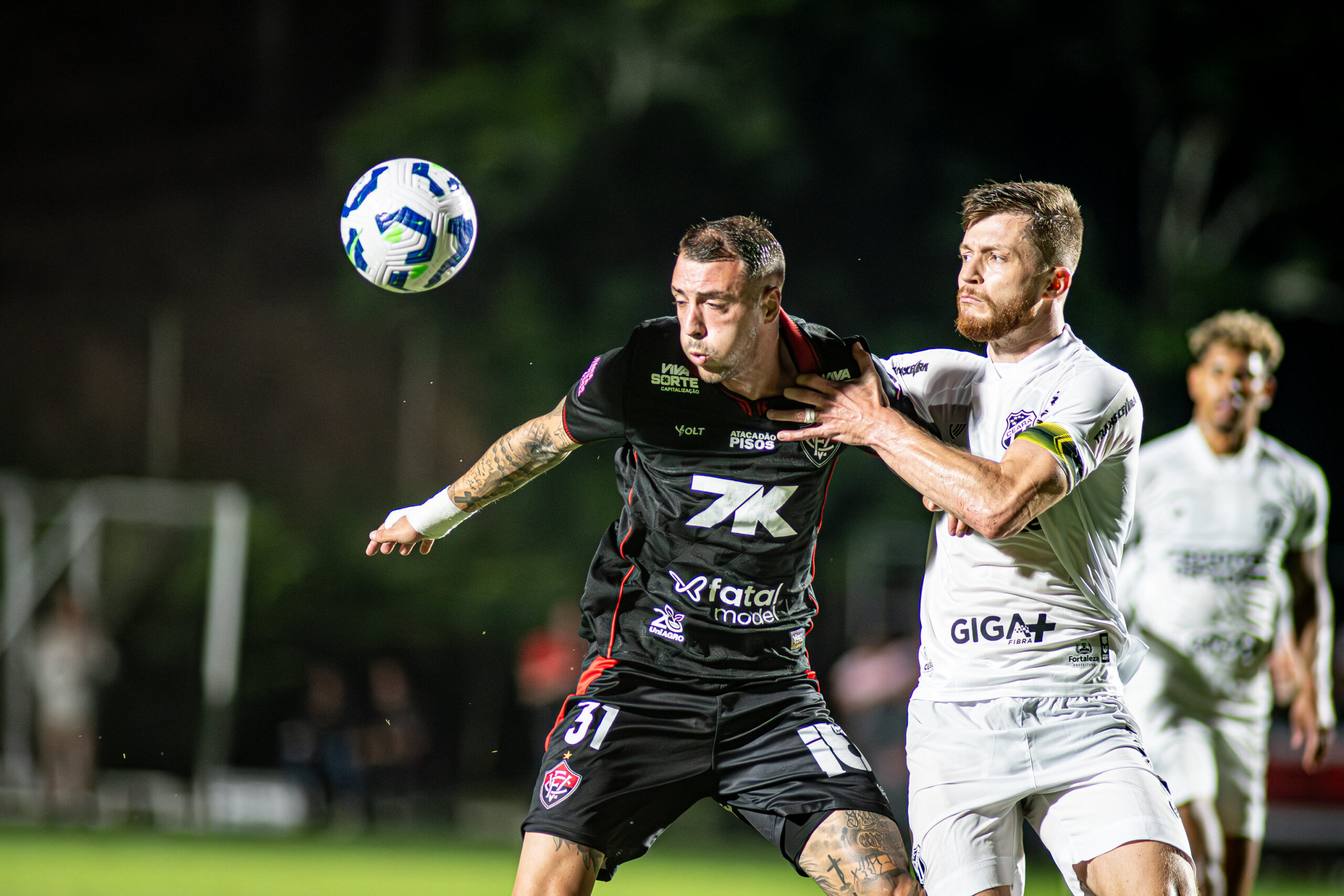 Vitória recebe Ceará pelas quartas de final da Copa do Nordeste; confira as prováveis escalações