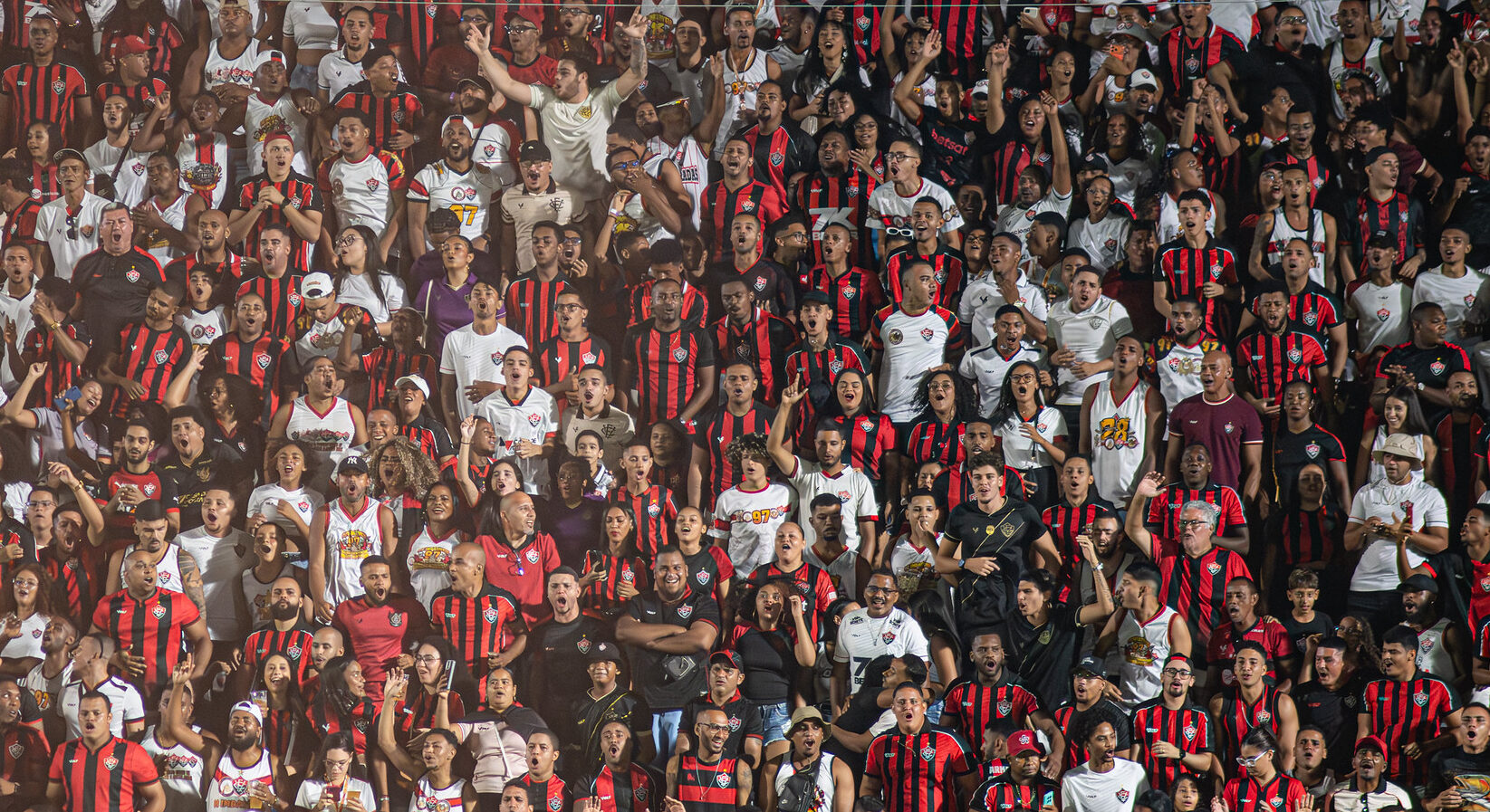 Vitória divulga parcial de 20 mil torcedores confirmados para o duelo contra o Ceará na Copa do Nordeste