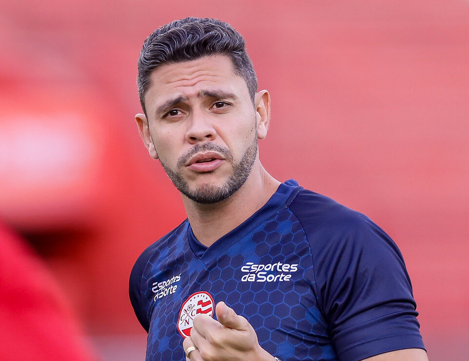 Técnico do Náutico exalta postura do time fora de casa e projeta jogo contra o Operário-PR