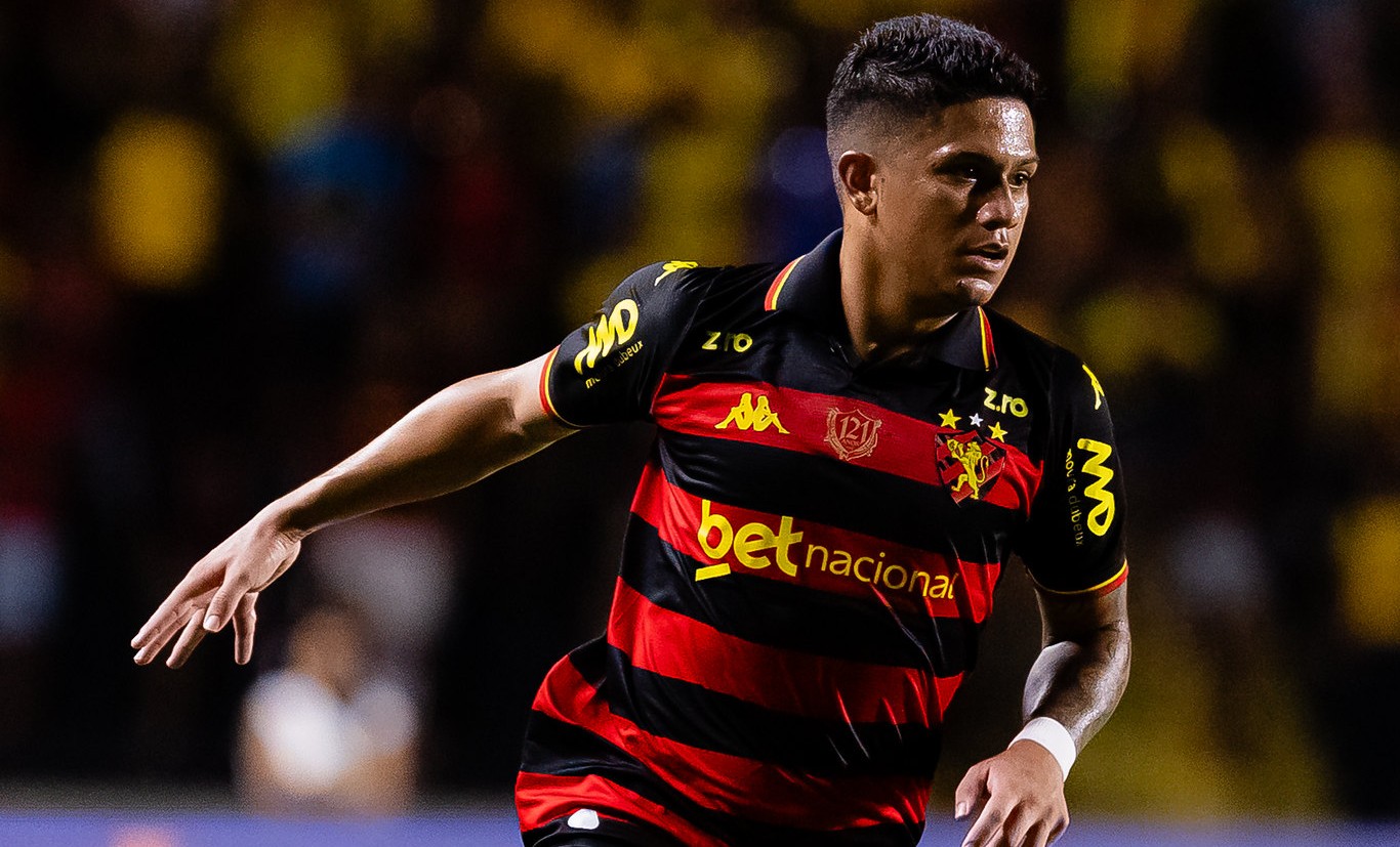 Atlético-GO avalia contratação de Gustavo Maia, do Sport, após pedido de Roger Silva