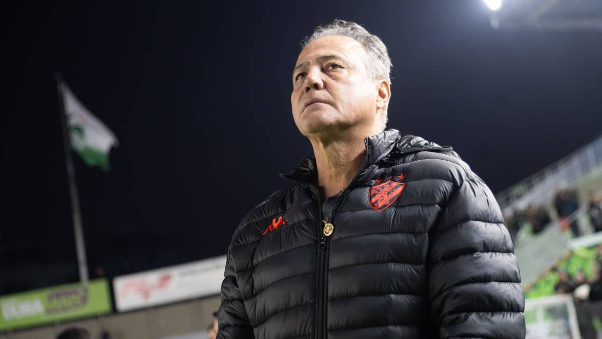 Após vencer o Juventude, Márcio Goiano destaca maturidade do Sport na Série B: “O time teve personalidade e coragem”