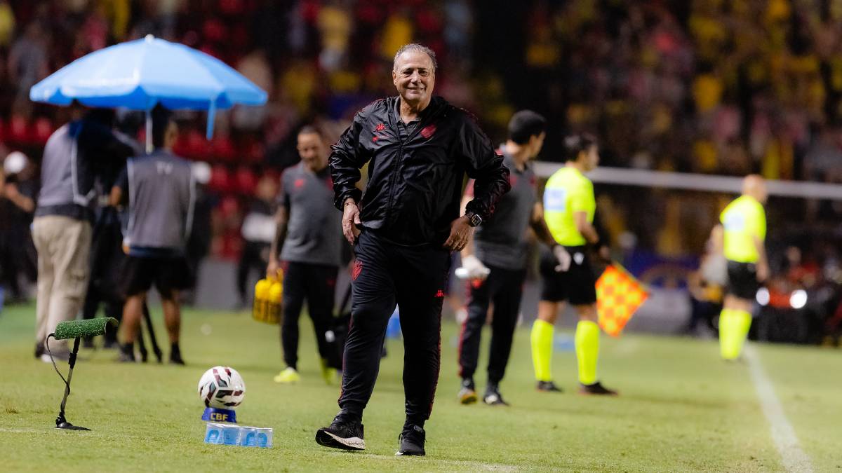 Após queda no Nordestão, elenco do Sport dá resposta no clássico e recebe elogios de Márcio Goiano: “Fizemos o jogo que precisávamos”