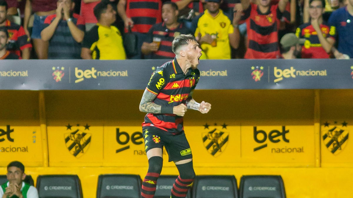 Sport desencanta no 2º tempo, vence o Ceará e sobe na tabela da Série B