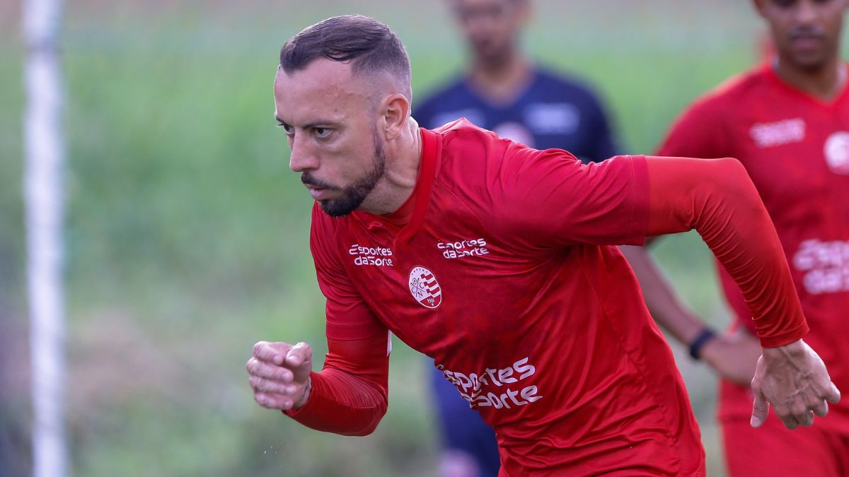 Paulo Sérgio deve ser opção no Náutico para duelo contra o Operário-PR
