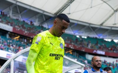 Bahia confirma ruptura completa do tendão patelar do joelho direito do goleiro Léo Vieira