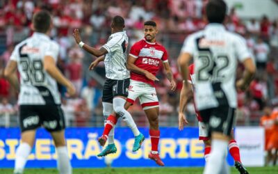 CRB vence a Ponte Preta de virada, emenda 4ª vitória seguida na Série B e cola no G-6