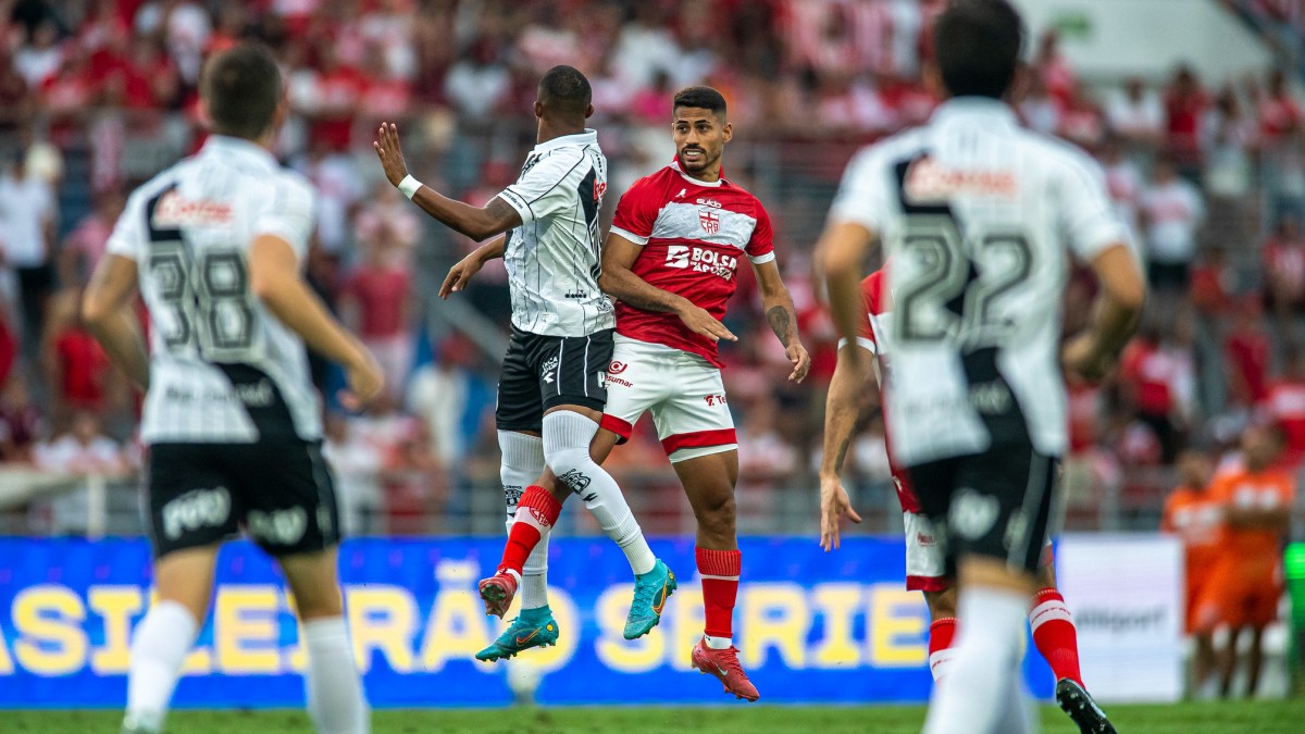 CRB vence a Ponte Preta de virada, emenda 4ª vitória seguida na Série B e cola no G-6