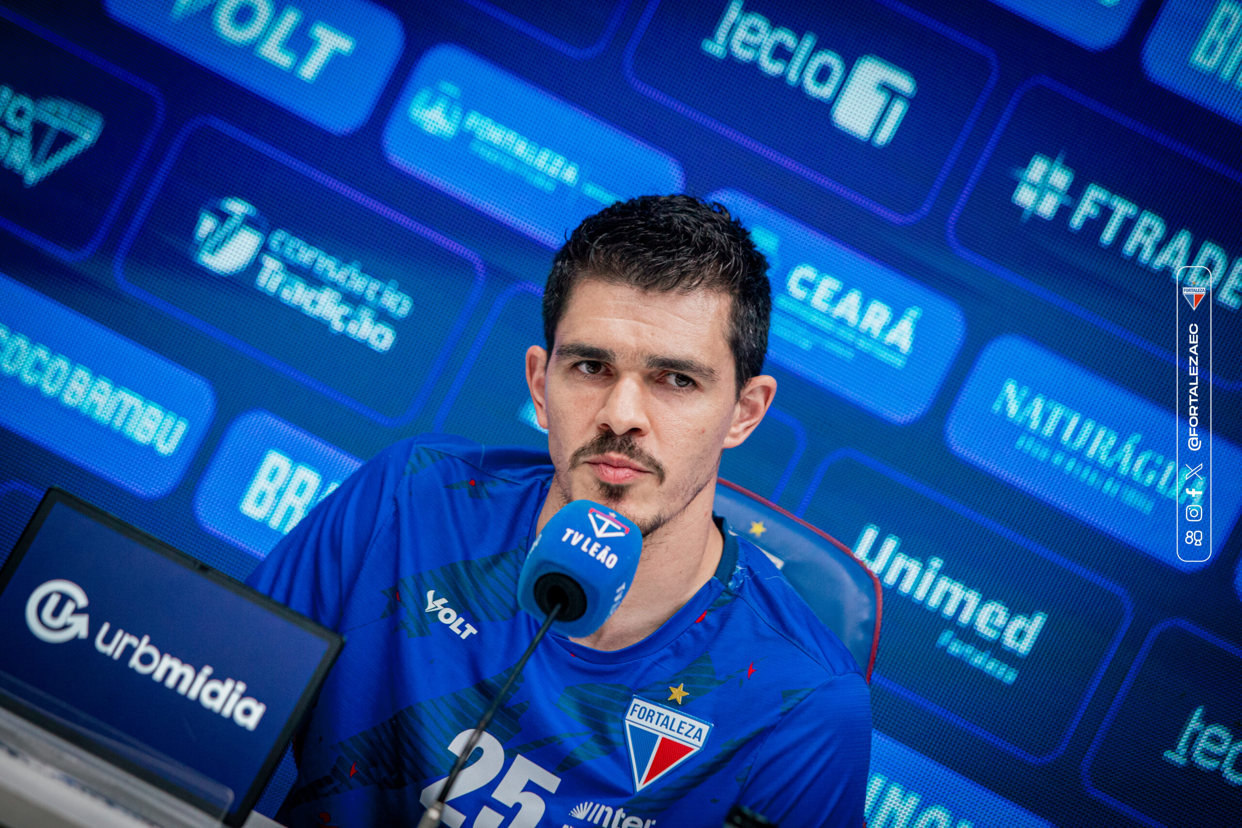 Atual goleiro titular do Fortaleza, Silvestre agradece Carpini por confiança e elogia treinador