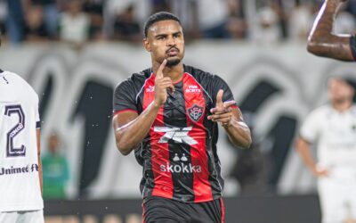 Em jogaço com 7 gols, Vitória volta a ganhar do ABC e vai à final da Copa do Nordeste após 16 anos