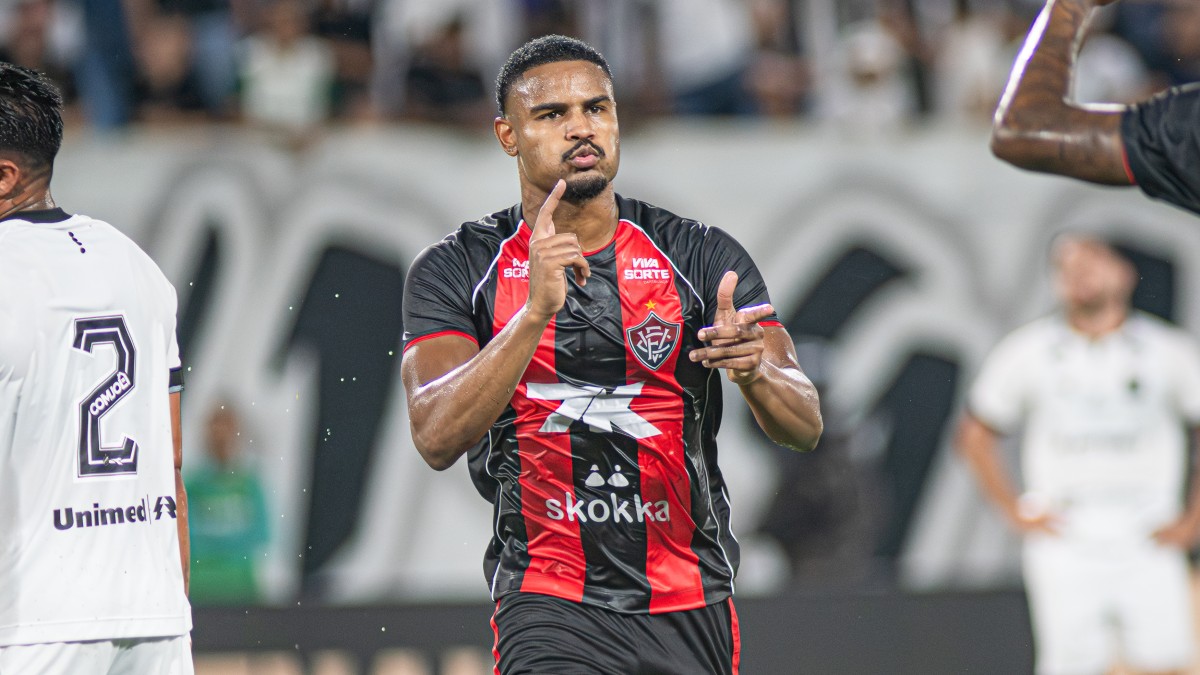Nathan Mendes comemora gol pelo Vitória contra o ABC pela Copa do Nordeste