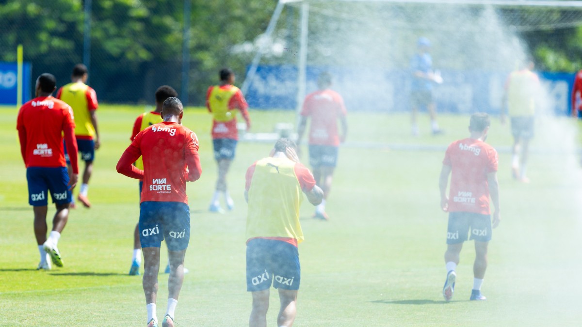 Bahia se reapresenta após férias na parada para a Copa do Mundo