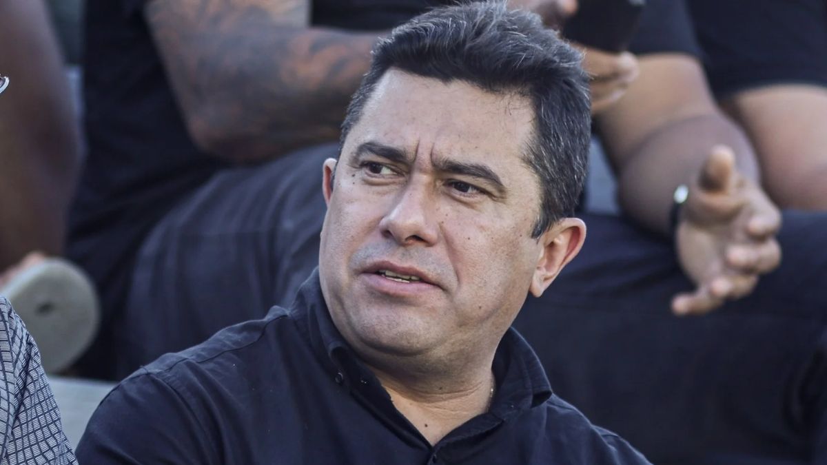 Presidente do Ceará assume necessidade de vender atletas “para fechar o ano”