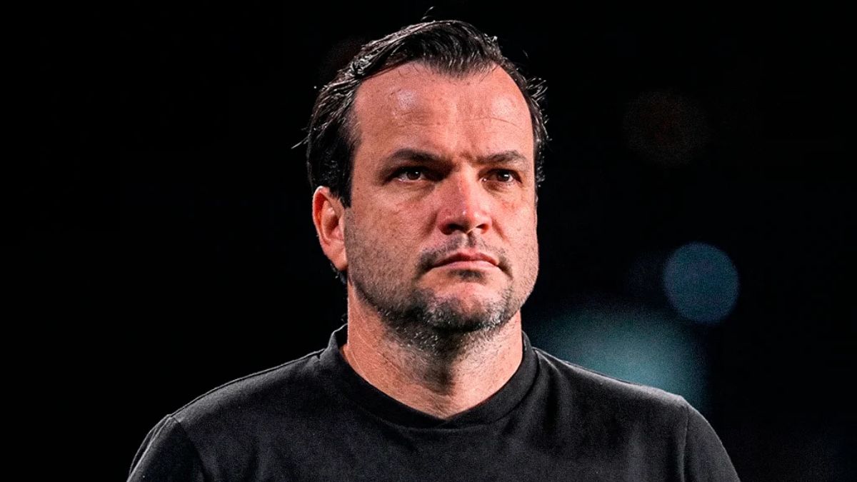 Ceará oficializa contratação do técnico Daniel Paulista, ex-Goiás e Sport