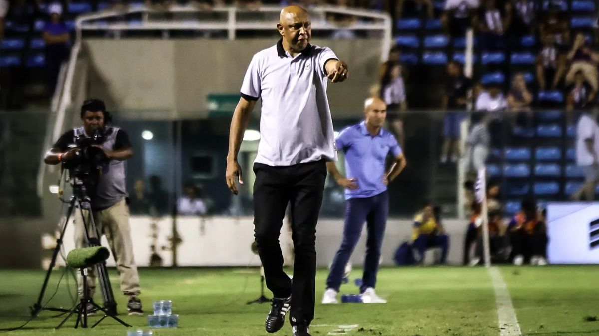 Interino do Ceará, Batatais torce para clube tomar melhor decisão sobre comando técnico: “Minha vaidade é zero”