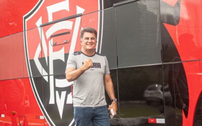 Presidente do Vitória prevê até oito saída de atletas e revela alvo em atacante da Série D