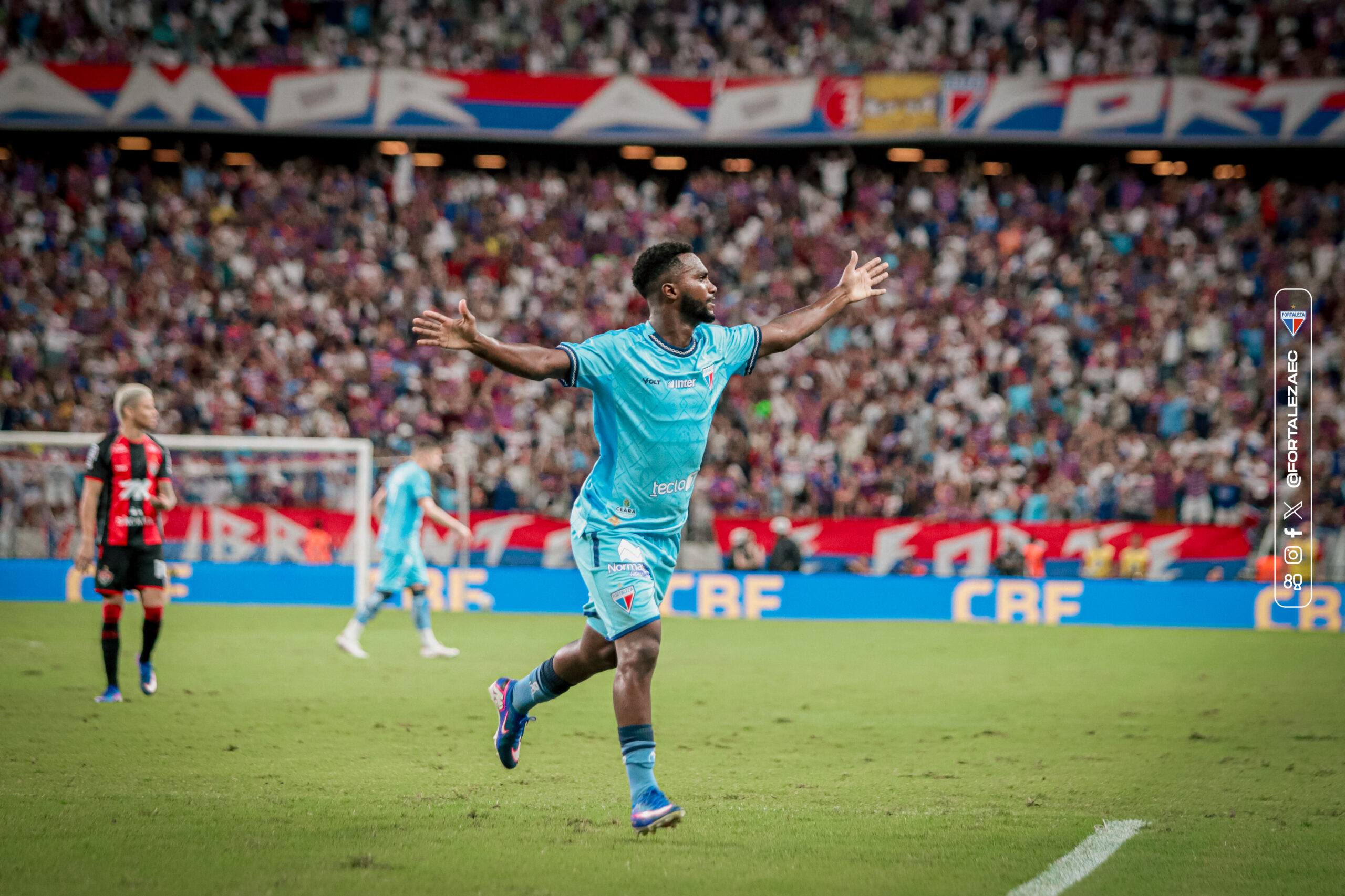 Vitinho assume protagonismo no Fortaleza e vive temporada mais goleadora da carreira