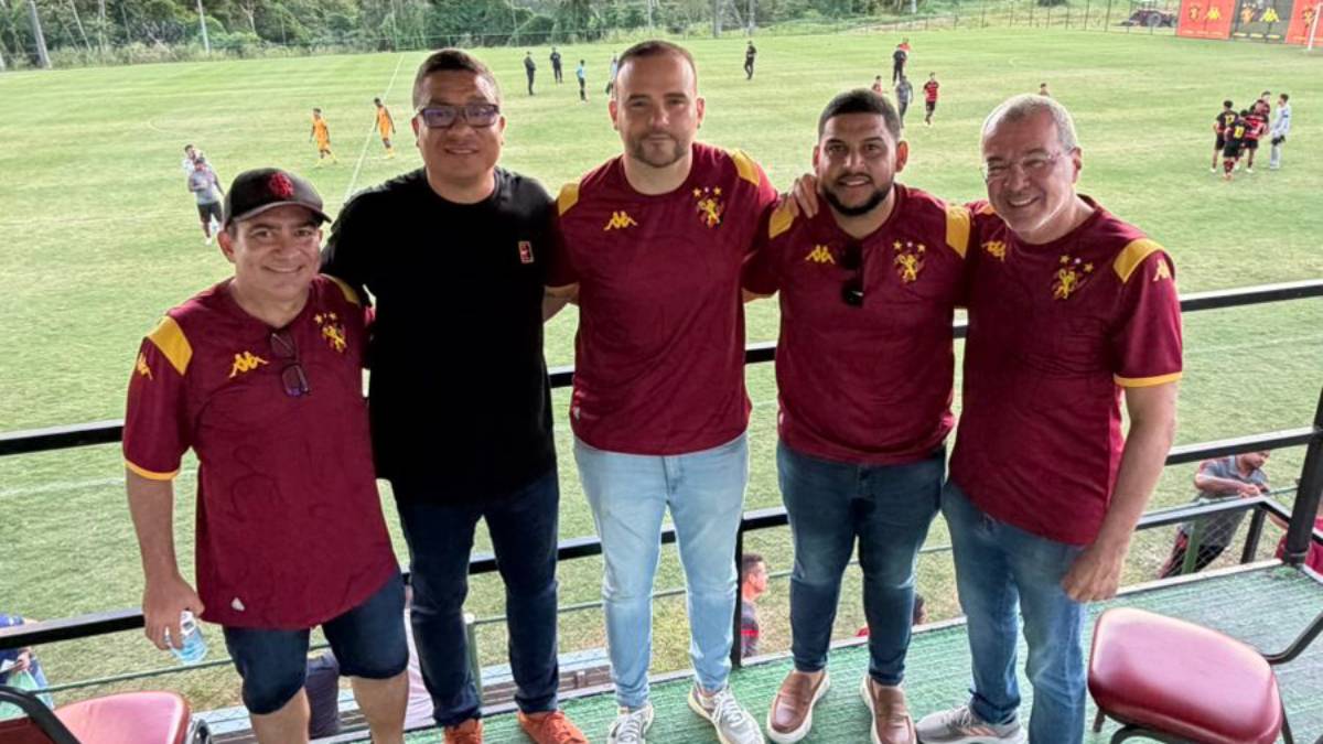 Mesmo com orçamento apertado, Sport não descarta novas excursões internacionais para a base em 2026 1 Membros da diretoria de base do Sport - Foto: Divulgação