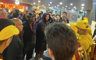 Após derrota para o Fortaleza, elenco e diretoria do Sport são cobrados por torcida organizada no aeroporto