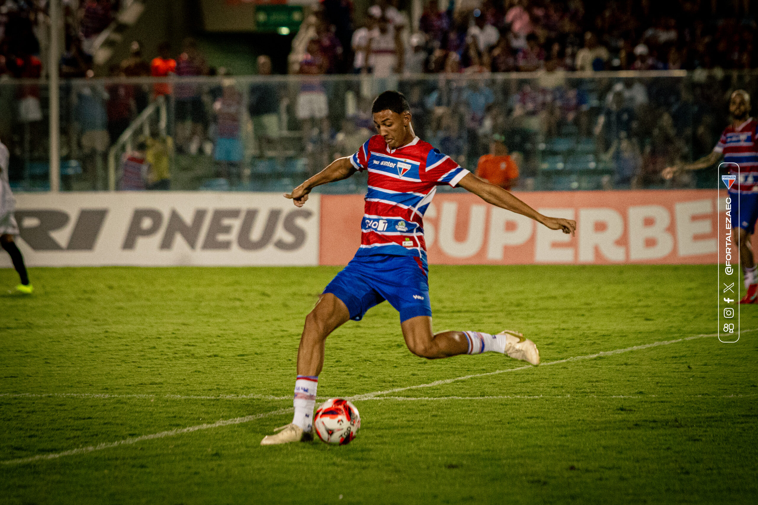 Fortaleza encaminha venda de João Lucas, promessa da base, para o RB Bragantino 1 João Lucas - Fortaleza
