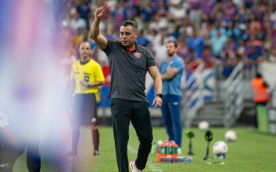 Jair Ventura é sondado pelo Vasco, mas presidente do Vitória nega que treinador deixará o clube: “Esquece”