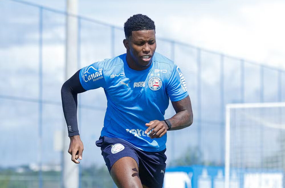 Atacante do Bahia se recupera de lesão no tornozelo e volta a treinar sem restrições