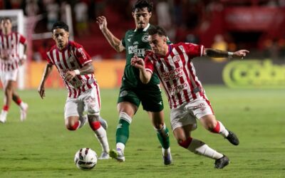 Náutico perde para o Goiás nos Aflitos e amplia jejum para cinco jogo sem vitórias na Série B