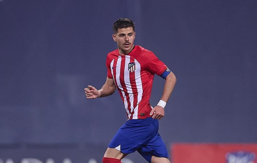 Marco Moreno com a camisa do Atlético de Madrid - Foto: Reprodução/Redes Sociais