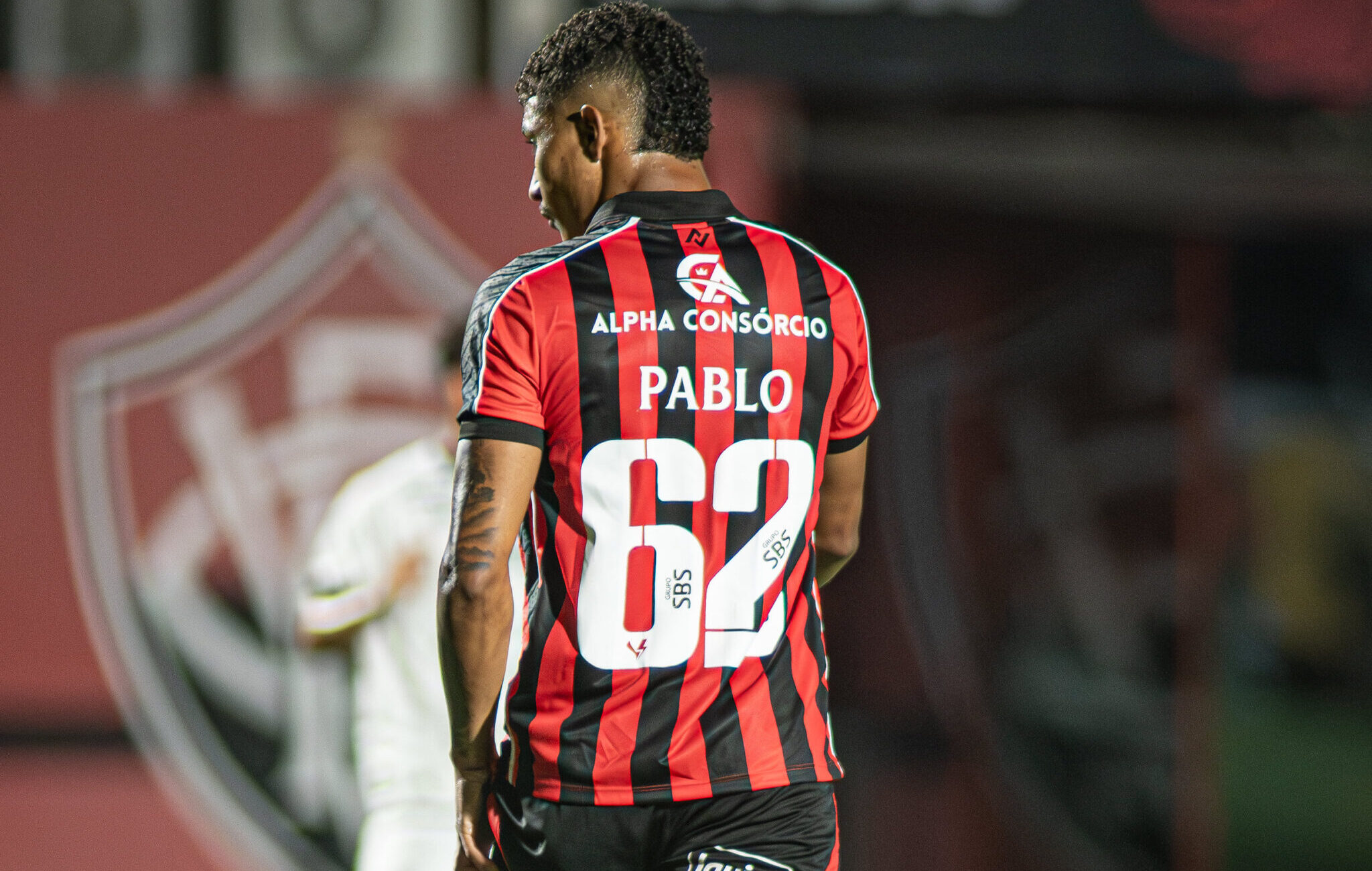 Vitória recebe proposta de empréstimo do Paysandu por Pablo Baianinho