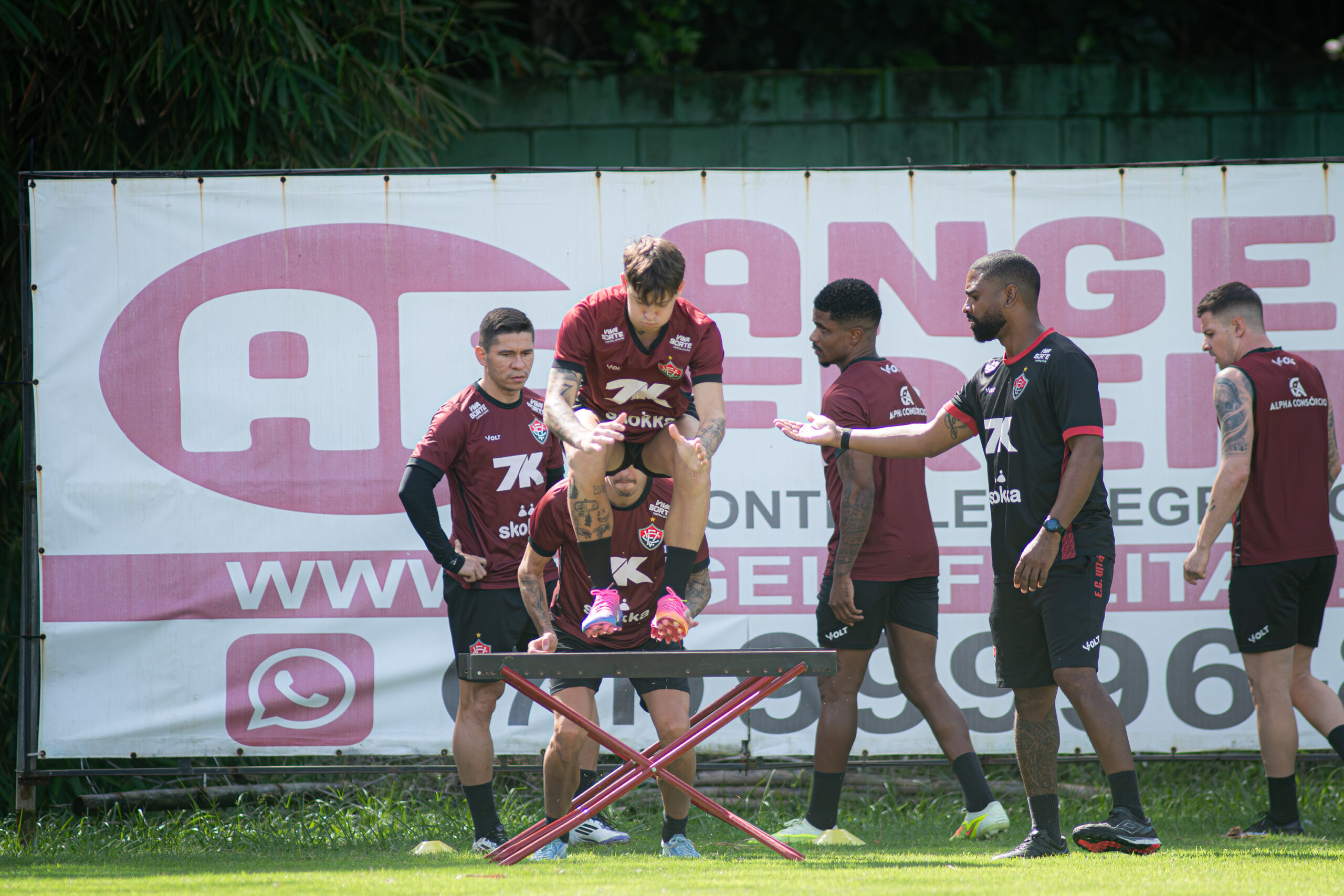 Vitória agenda amistoso contra equipe da segunda divisão baiana antes da volta da Série A