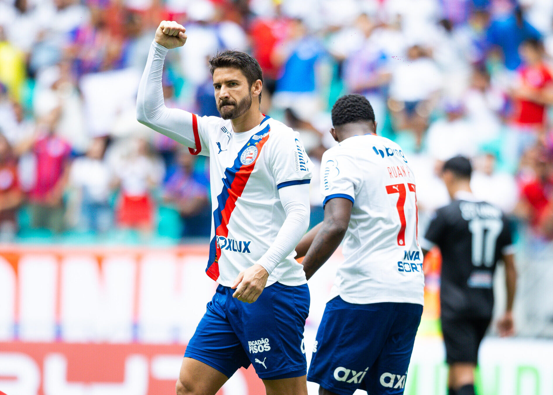 Bahia sai atrás, mas vira para cima do Montevideo City e vence amistoso na Fonte Nova 2 Everaldo converteu pênalti e fez seu gol - Foto: Catarina Brandão/EC Bahia