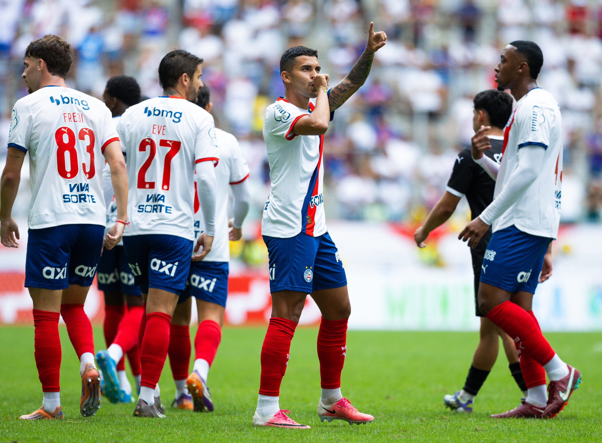 Bahia sai atrás, mas vira para cima do Montevideo City e vence amistoso na Fonte Nova 1 Rodrigo Nestor comemora gol - Foto: Catarina Brandão/EC Bahia