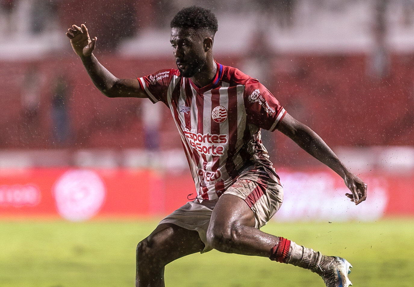 Náutico não terá Igor Fernandes para o jogo contra o Criciúma e Hélio dos Anjos cita opções 1 Igor Fernandes - Lateral - Náutico