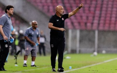 Técnico celebra vitória diante do Caxias e coloca Santa Cruz como uma das melhores equipes da Série C