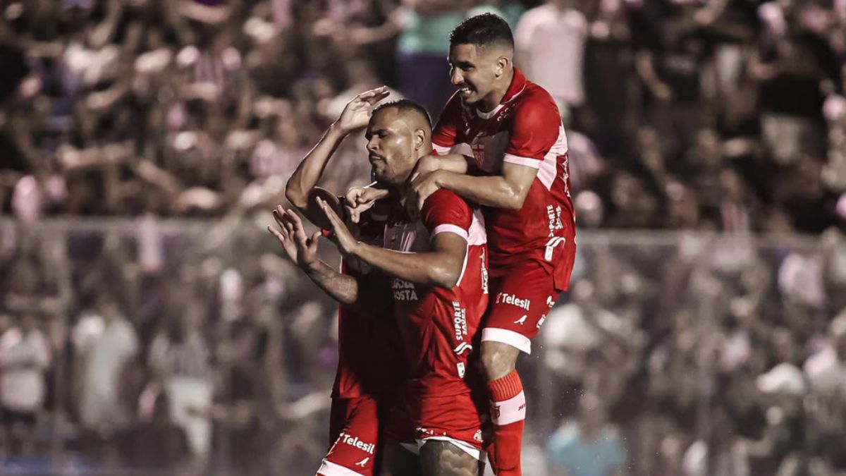 CRB suporta pressão do Ceará e vence a segunda seguida pela Série B 1 CRB - Ceará - Série B - Mikael