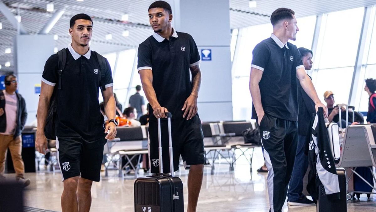 Ceará: Daniel Paulista relaciona 22 atletas para estreia contra o Goiás 1 Ceará - embarque - Série B