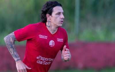 Jean Carlos é relacionado e pode reestrear pelo Náutico contra o CRB; Betão e Dodô estão fora do jogo