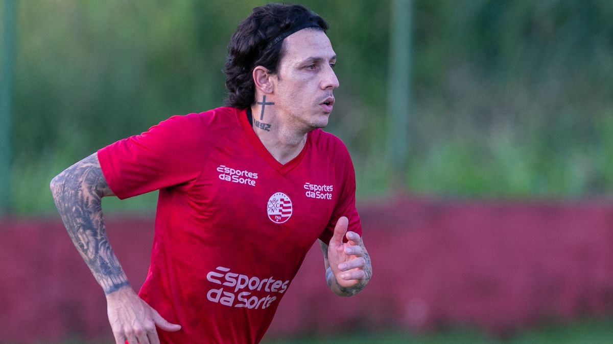 Jean Carlos é relacionado e pode reestrear pelo Náutico contra o CRB; Betão e Dodô estão fora do jogo