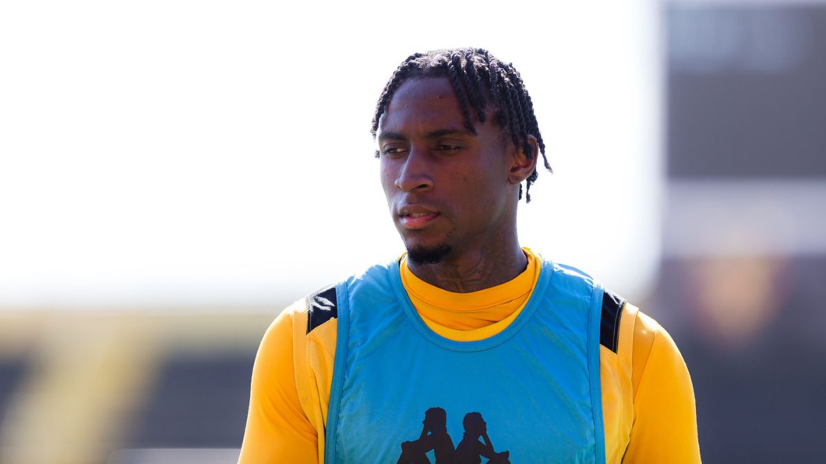 Sport: Dudu Teodora é regularizado e vira opção contra o Goiás 1 Dudu Teodora em treino do Sport