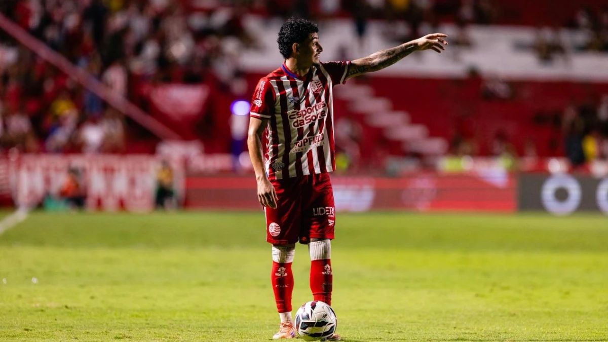 Náutico oficializa compra de Dodô e garante jogador em definitivo