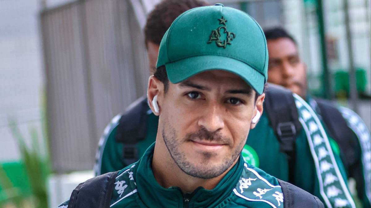 Presidente da Chapecoense confirma procura do Sport por Marcinho, mas descarta negociação: “Sem chance”