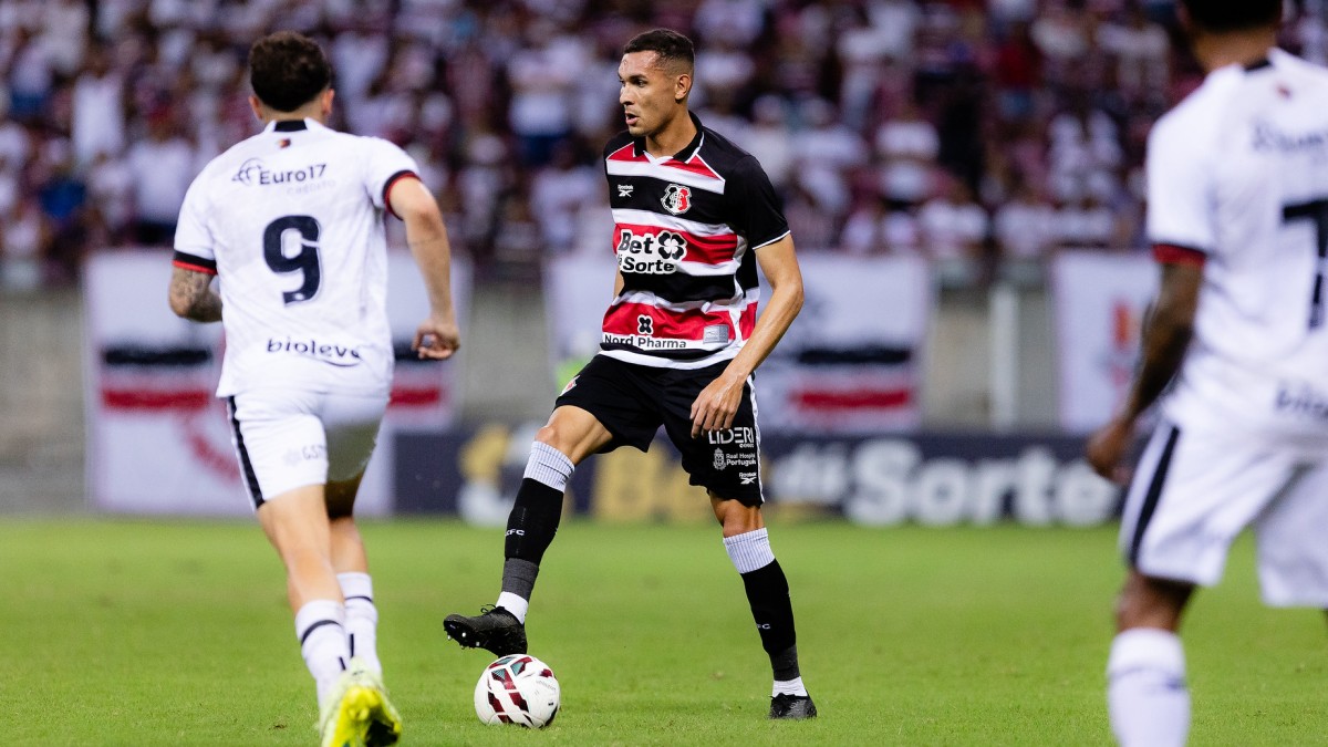 Santa Cruz terá retorno de Edson Miranda contra o Figueirense e acirra disputa na zaga 2 Matheus Vinícius, zagueiro do Santa Cruz